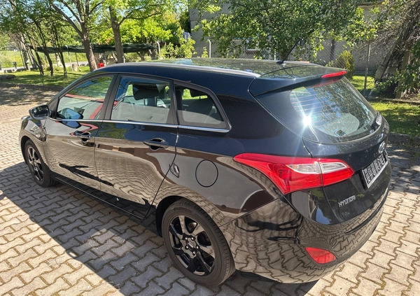 Hyundai I30 cena 39000 przebieg: 96000, rok produkcji 2015 z Sompolno małe 352